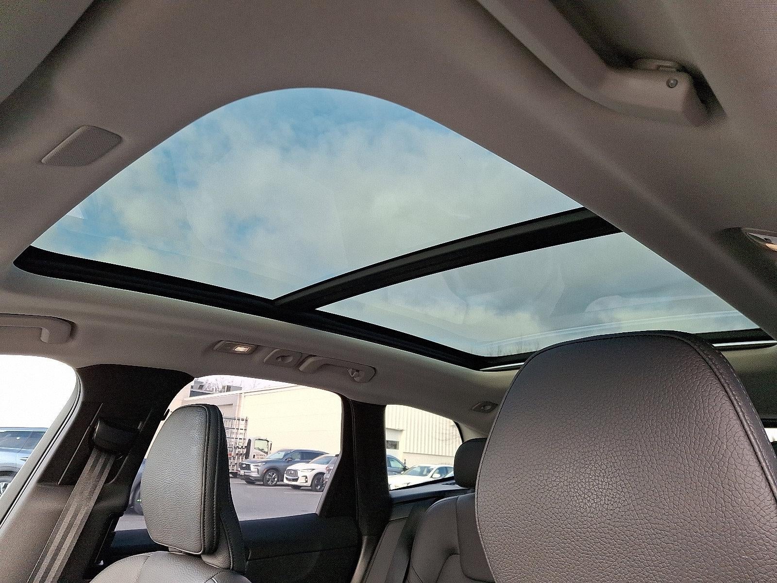 2025 Volvo XC60 B5 AWD Plus