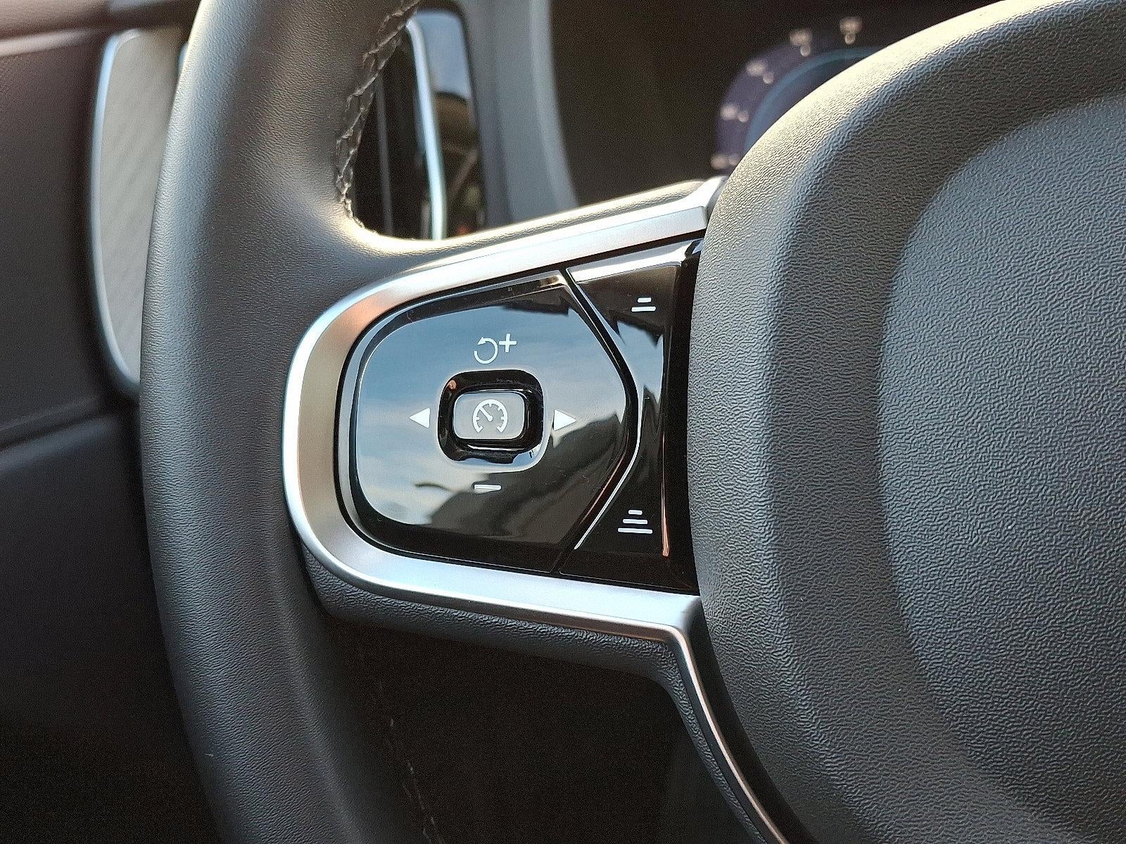 2025 Volvo XC60 B5 AWD Plus