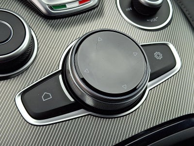 2024 Alfa Romeo Stelvio Veloce AWD