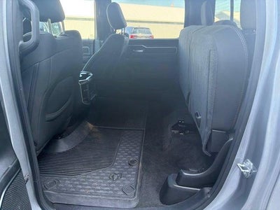 2021 RAM 1500 Big Horn 4x4 Crew Cab 5'7" Box