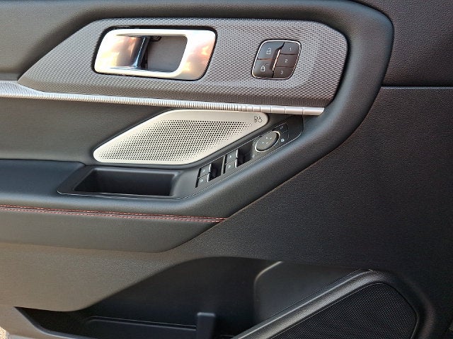 2025 Ford Explorer ST RWD