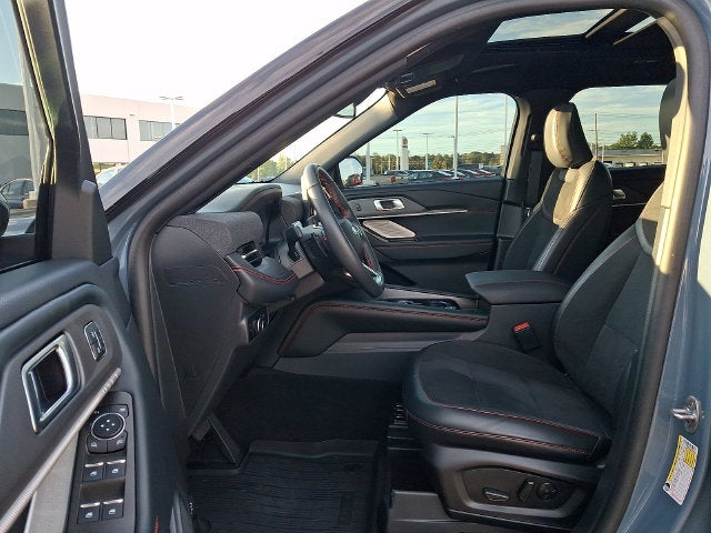 2025 Ford Explorer ST RWD