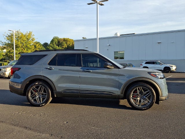 2025 Ford Explorer ST RWD
