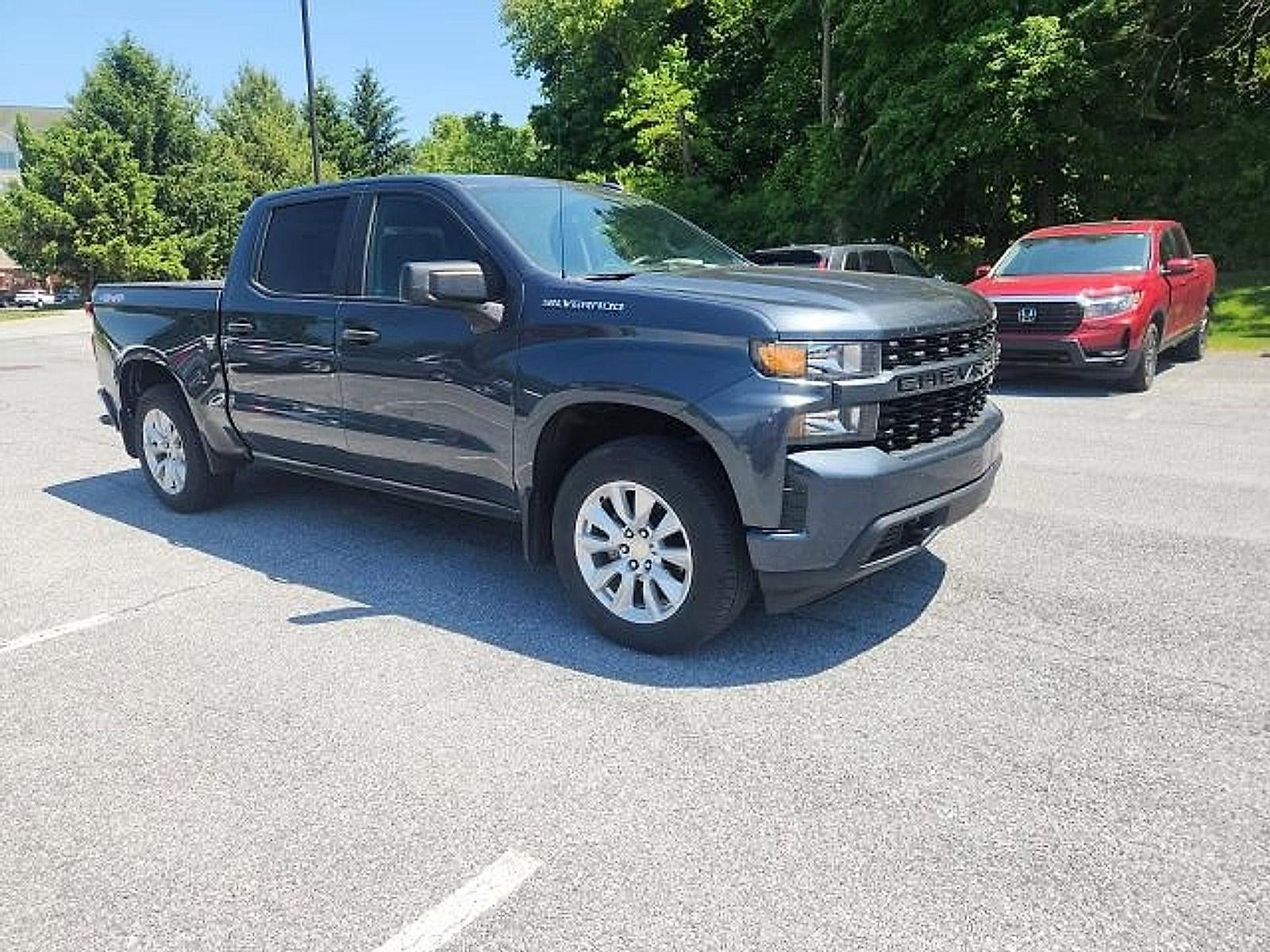 2021 Chevrolet Silverado 1500 Crew Cab Short Box 4-Wheel Drive Custom