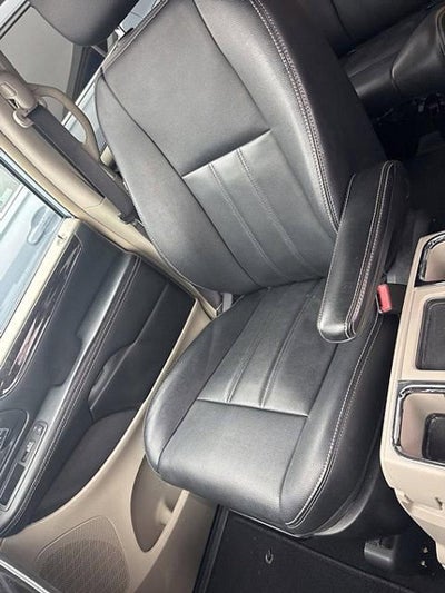 2016 Chrysler Town & Country 4dr Wgn Touring