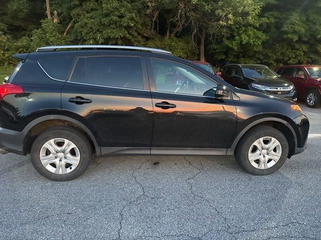 2015 Toyota RAV4 AWD 4dr LE (Natl)