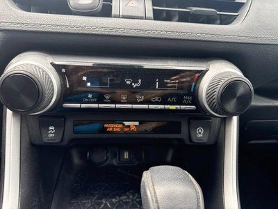 2020 Toyota RAV4 LE AWD (Natl)
