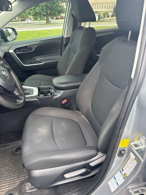 2020 Toyota RAV4 LE AWD (Natl)