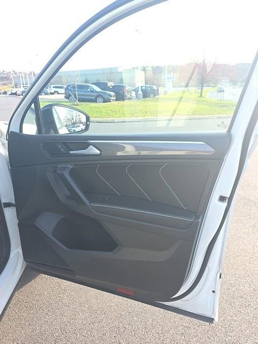 2023 Volkswagen Tiguan 2.0T SE R-Line Black 4MOTION