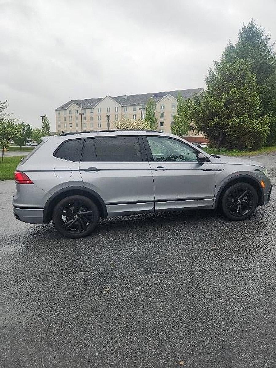 2023 Volkswagen Tiguan 2.0T SE R-Line Black FWD