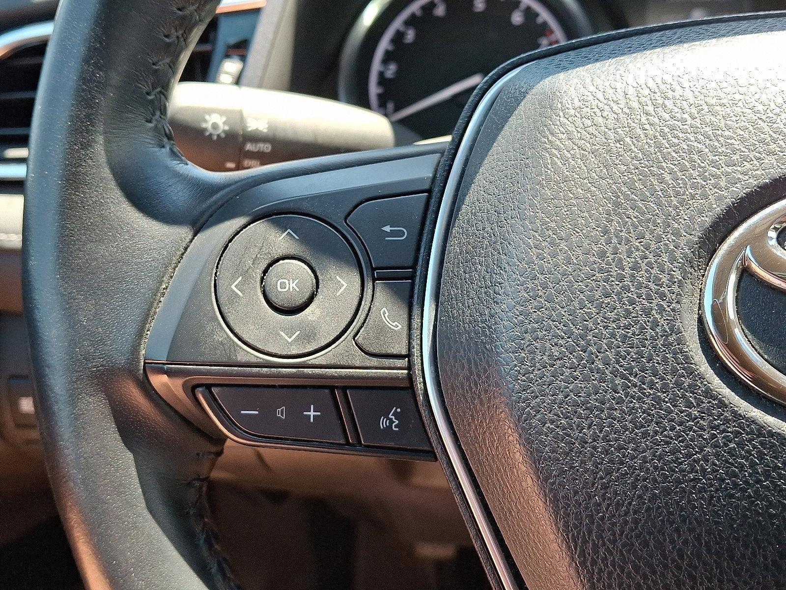2018 Toyota Camry SE Auto (SE)