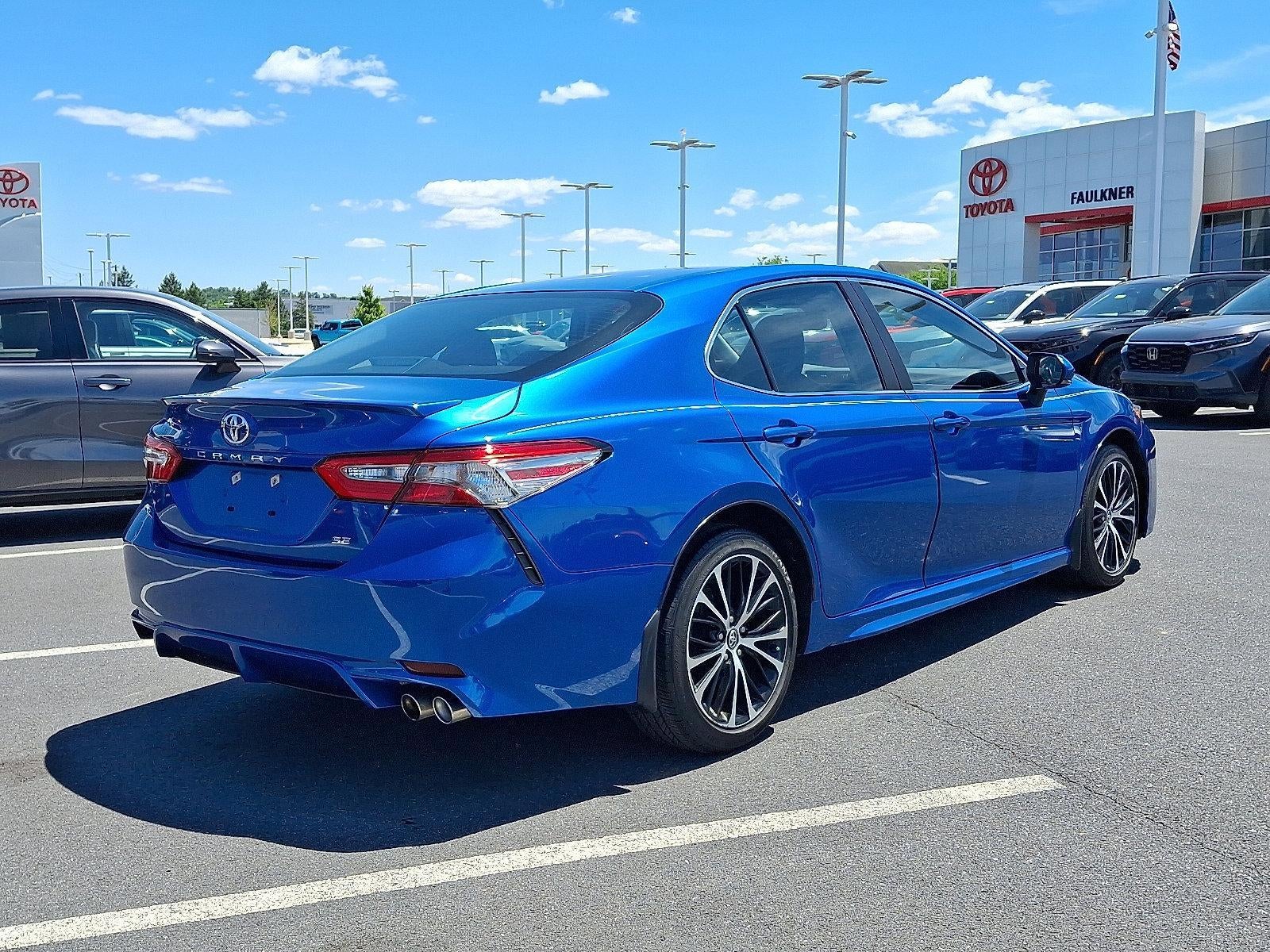 2018 Toyota Camry SE Auto (SE)
