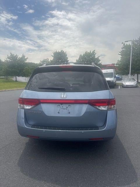 2014 Honda Odyssey Touring with DVD Rear Entertainment System and Navigation