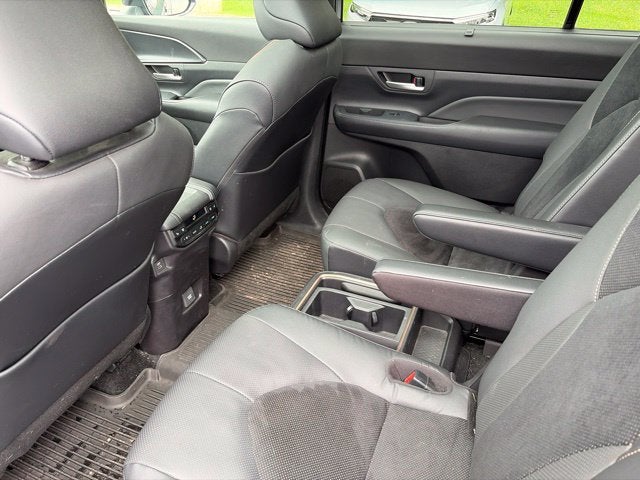 2025 Toyota Grand Highlander Hybrid MAX Platinum
