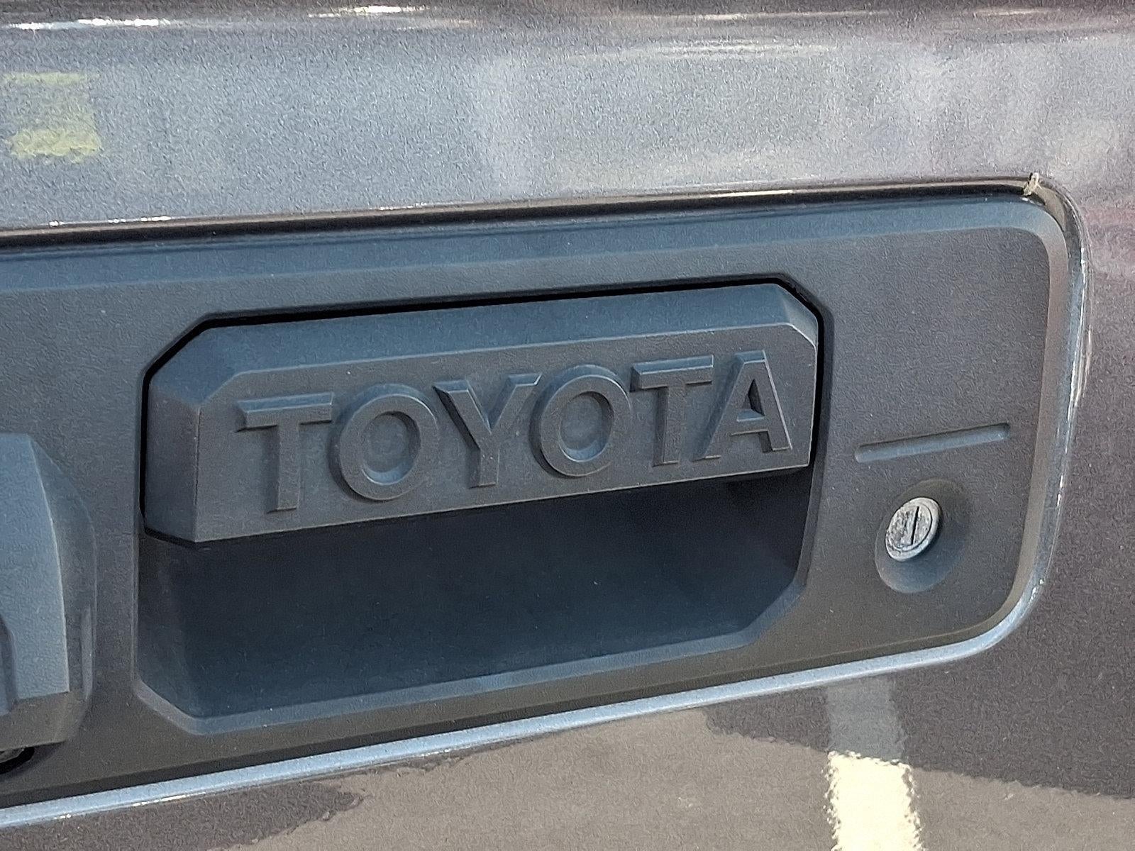 2018 Toyota Tundra 4WD 4WD SR5 CrewMax 5.5' Bed 5.7L (SE)