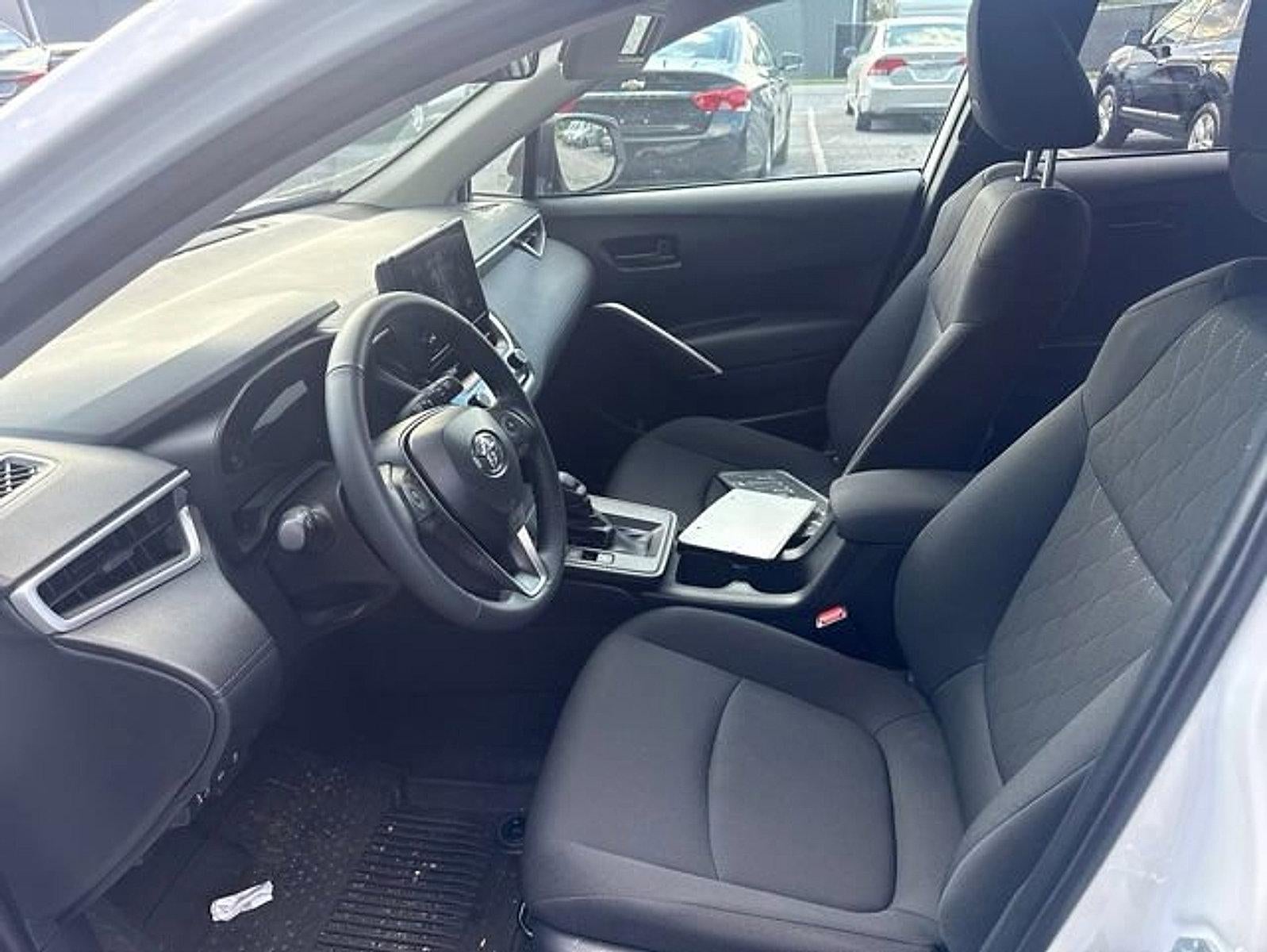 2026 Toyota Corolla Cross LE 4WD (Natl)