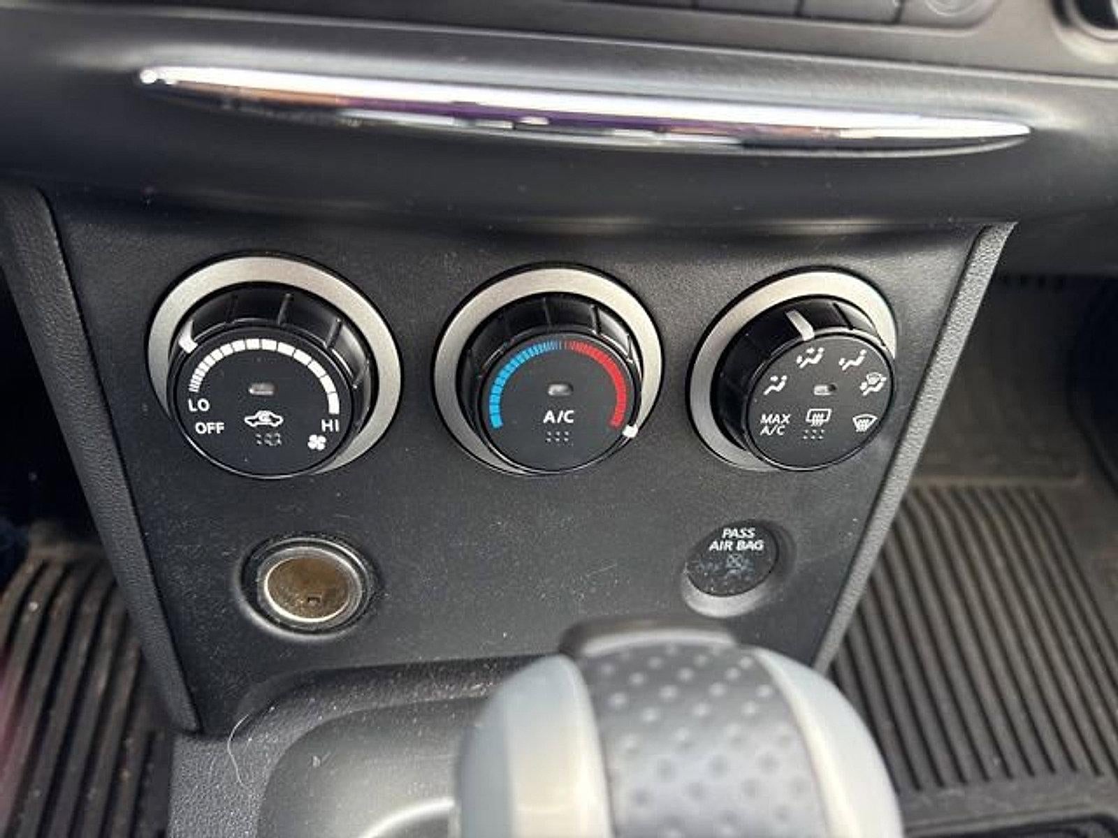 2013 Nissan Rogue FWD 4dr SV