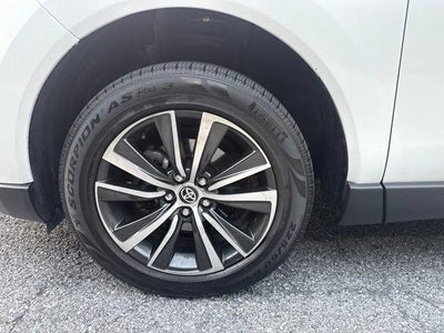 2024 Toyota Venza LE AWD (GS)
