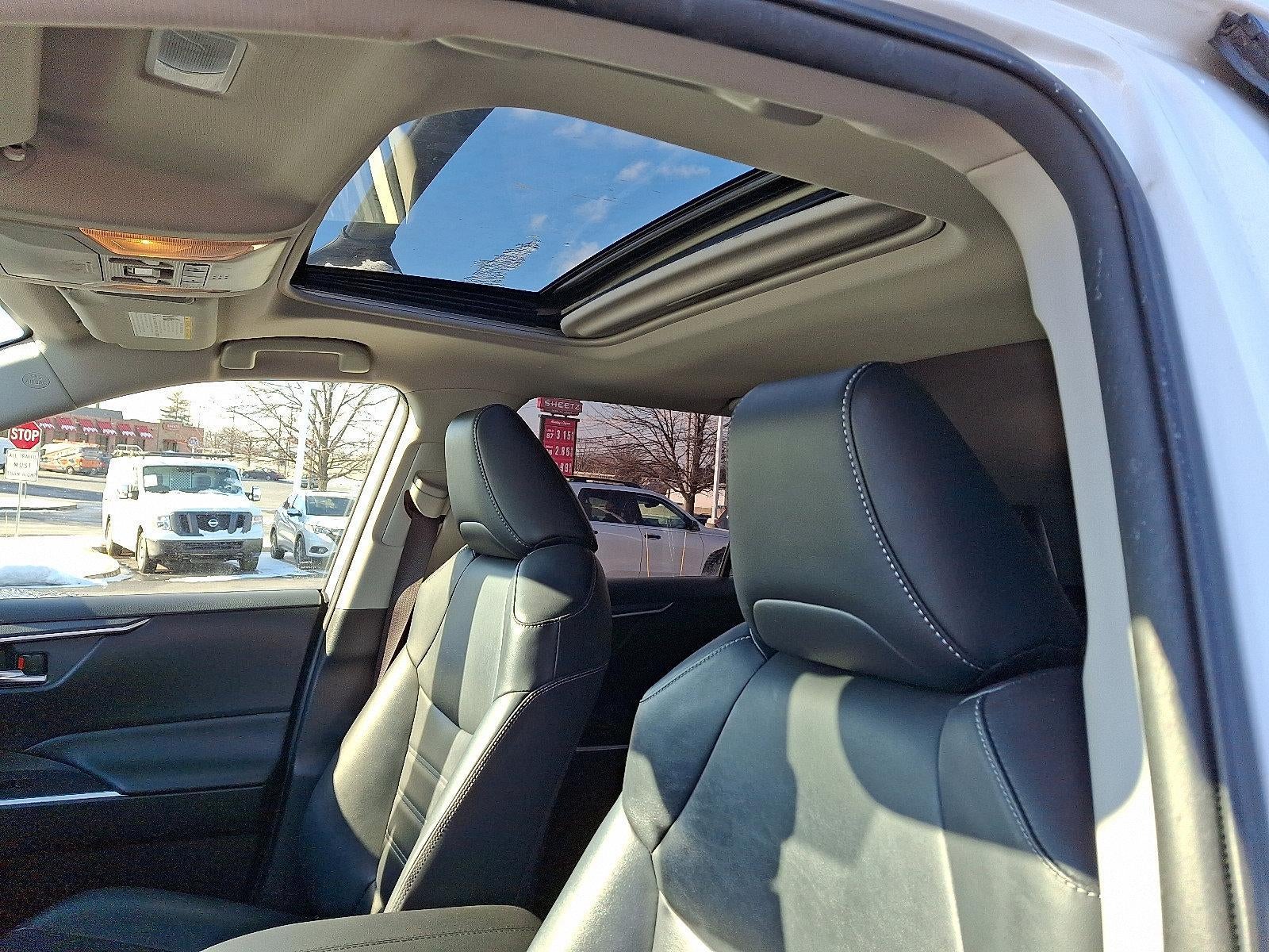 2020 Toyota RAV4 XLE Premium AWD (Natl)