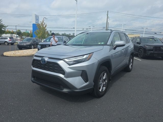 2022 Toyota RAV4 Hybrid XLE AWD (Natl)