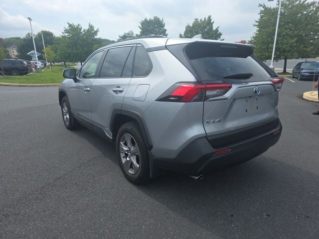 2022 Toyota RAV4 Hybrid XLE AWD (Natl)