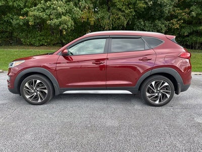 2020 Hyundai TUCSON Sport **LOW MILES**