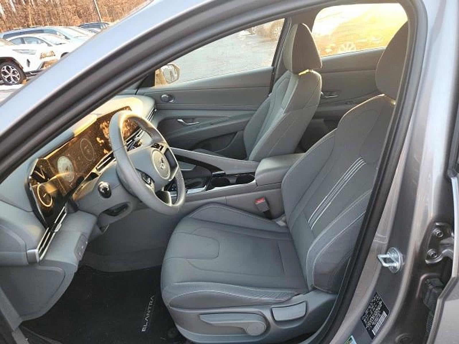 2023 Hyundai ELANTRA SEL IVT