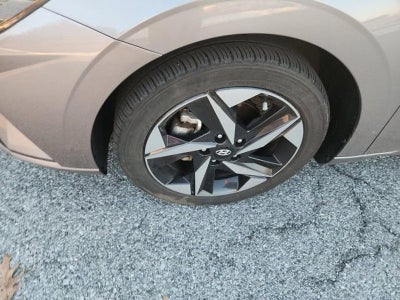 2023 Hyundai ELANTRA SEL IVT