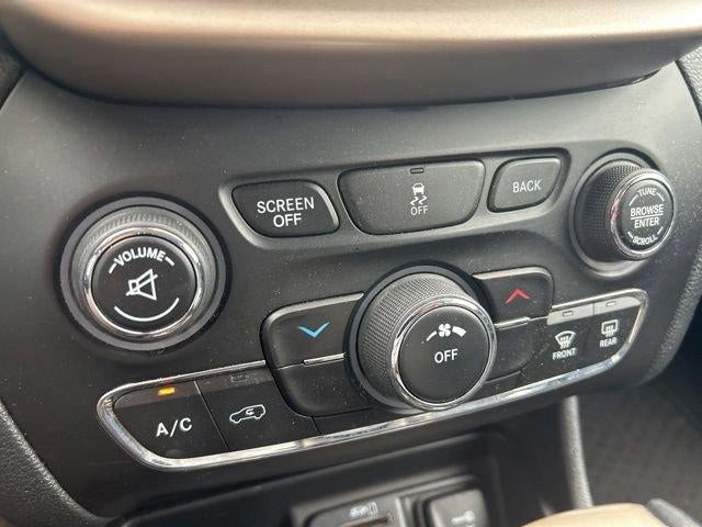 2015 Jeep Cherokee 4WD 4dr Latitude