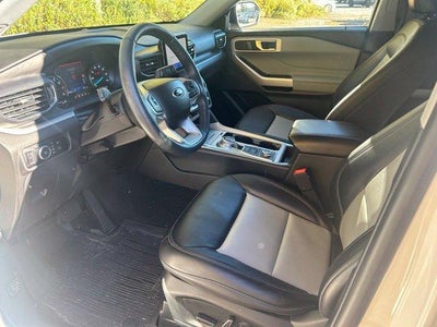 2023 Ford Explorer XLT 4WD