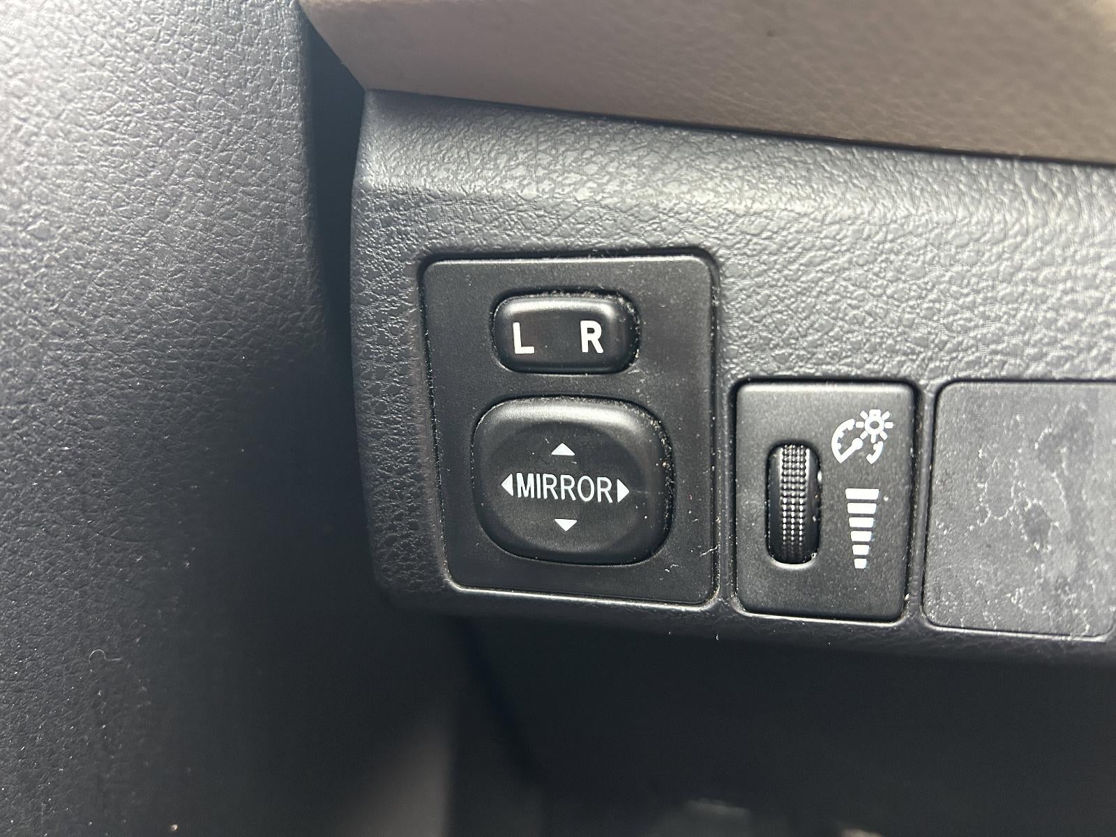 2014 Toyota Corolla 4dr Sdn CVT Auto LE (Natl)