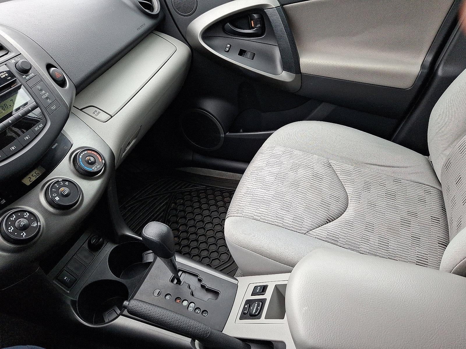 2011 Toyota RAV4 4WD 4dr 4-cyl 4-Spd AT (Natl)