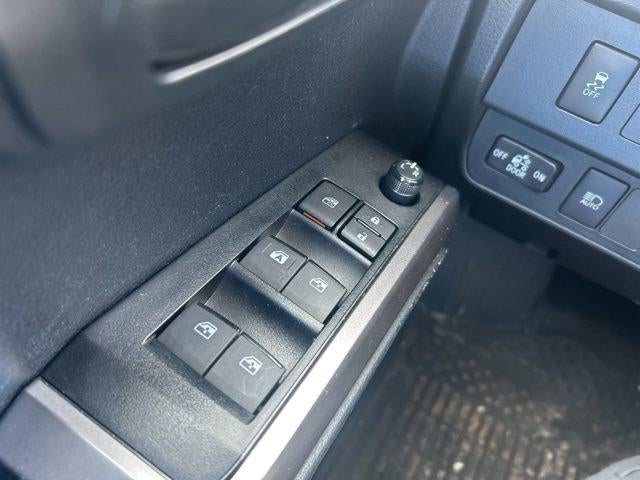 2022 Toyota Tacoma 4WD 4WD SR5 Double Cab 5' Bed V6 AT (GS)