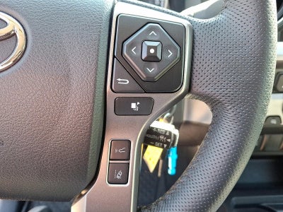 2022 Toyota Tacoma 4WD 4WD SR5 Double Cab 5' Bed V6 AT (Natl)