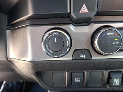 2022 Toyota Tacoma 4WD 4WD SR5 Double Cab 5' Bed V6 AT (Natl)