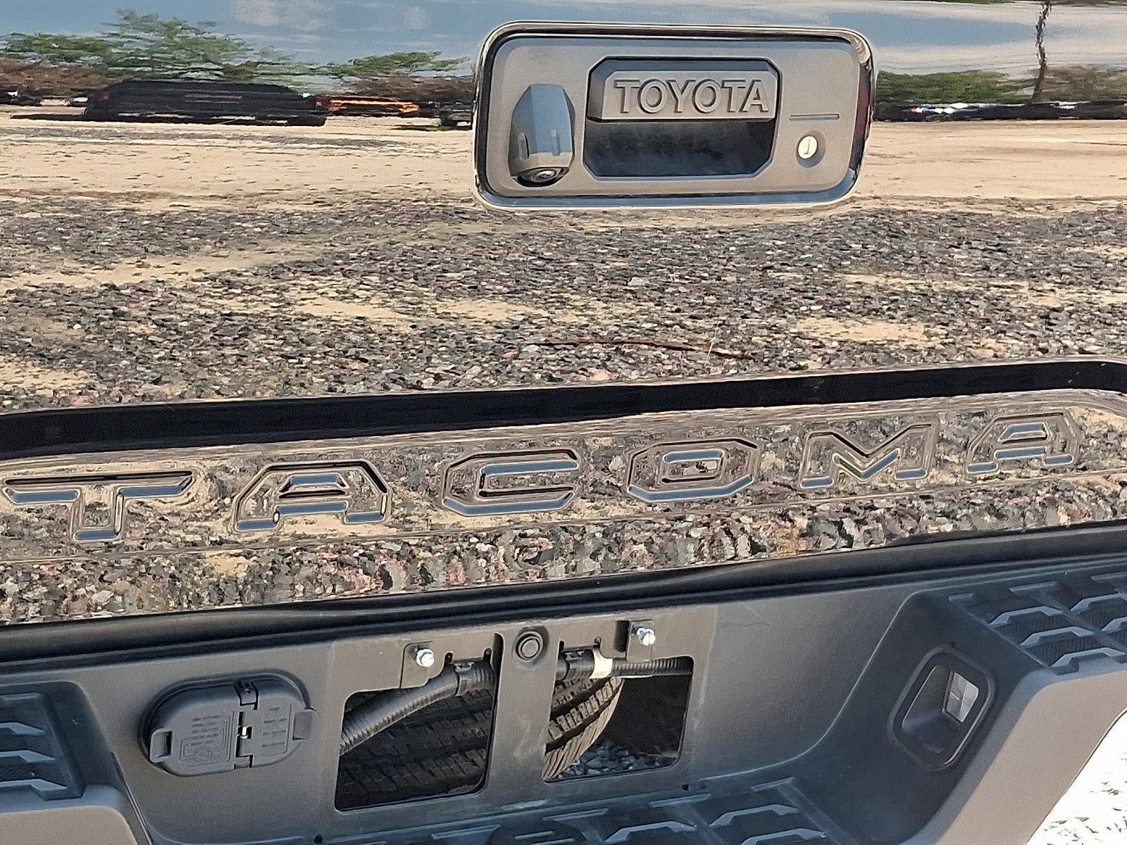 2022 Toyota Tacoma 4WD 4WD SR5 Double Cab 5' Bed V6 AT (Natl)