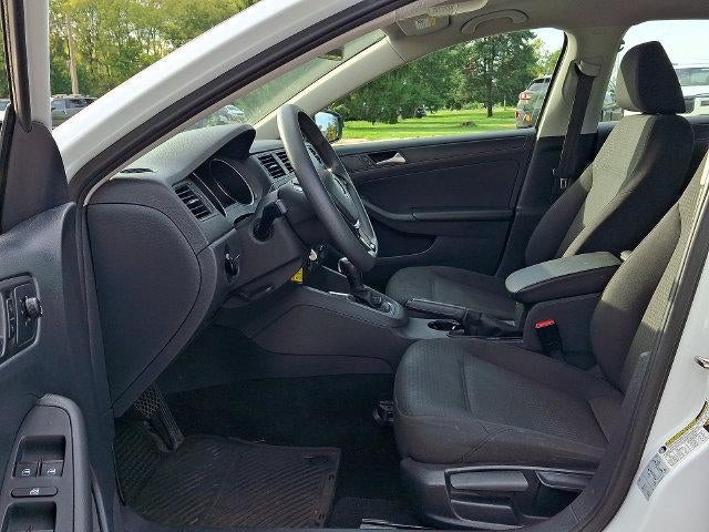 2016 Volkswagen Jetta 4dr Auto 1.4T S with Technology Sedan