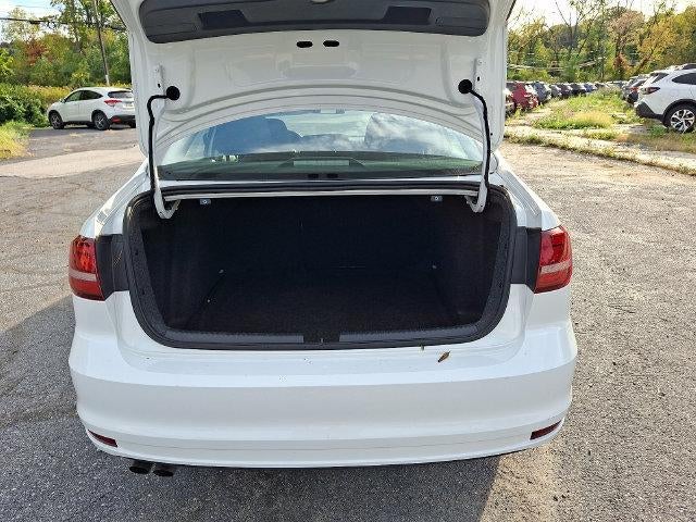 2016 Volkswagen Jetta 4dr Auto 1.4T S with Technology Sedan
