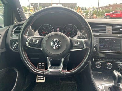 2017 Volkswagen Golf GTI 2.0T 4-Door SE DSG