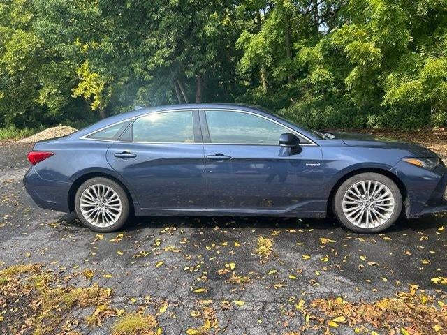 2019 Toyota Avalon Hybrid Limited (Natl)