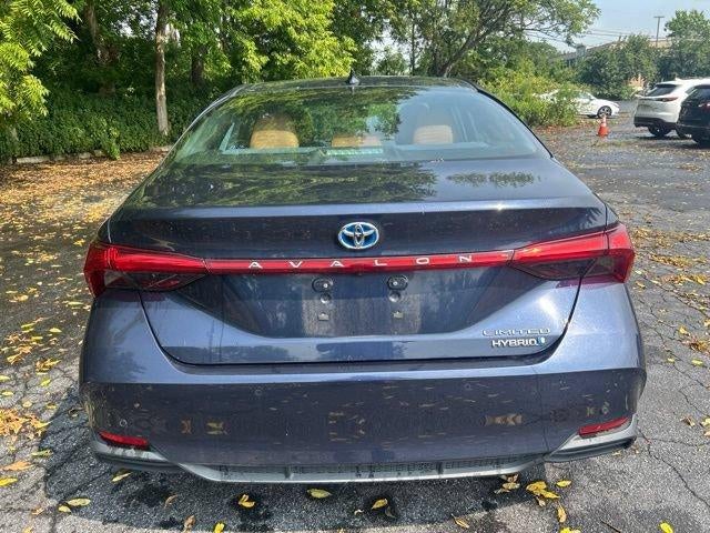 2019 Toyota Avalon Hybrid Limited (Natl)