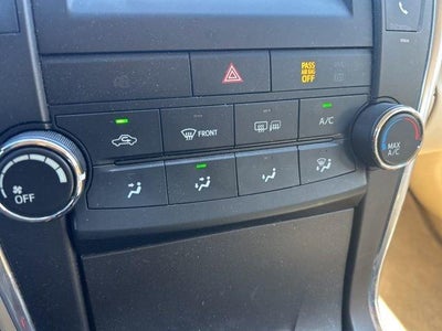 2017 Toyota Camry LE Auto (SE)