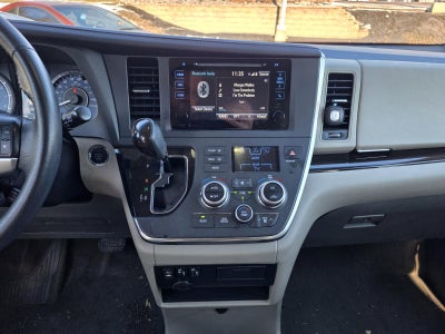 2015 Toyota Sienna 5dr 8-Pass Van XLE FWD (Natl)