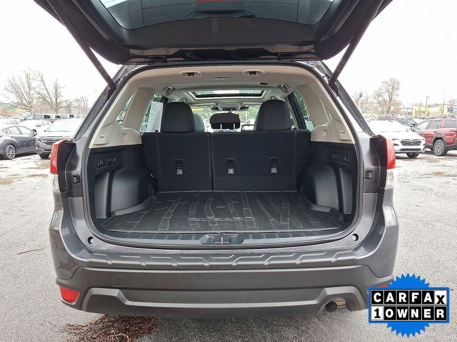 2023 Subaru Forester Premium CVT