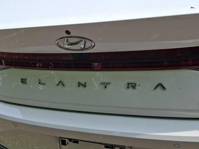 2023 Hyundai ELANTRA HYBRID Limited DCT