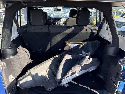 2015 Jeep Wrangler Unlimited 4WD 4dr Sahara