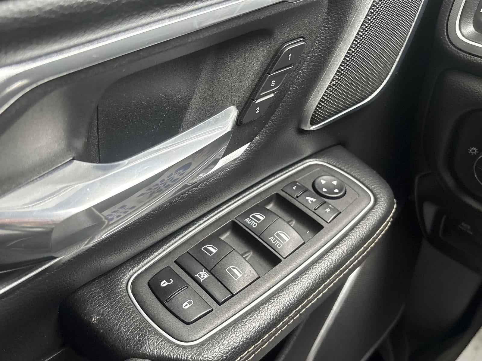 2023 RAM 1500 Laramie 4x4 Crew Cab 5'7" Box