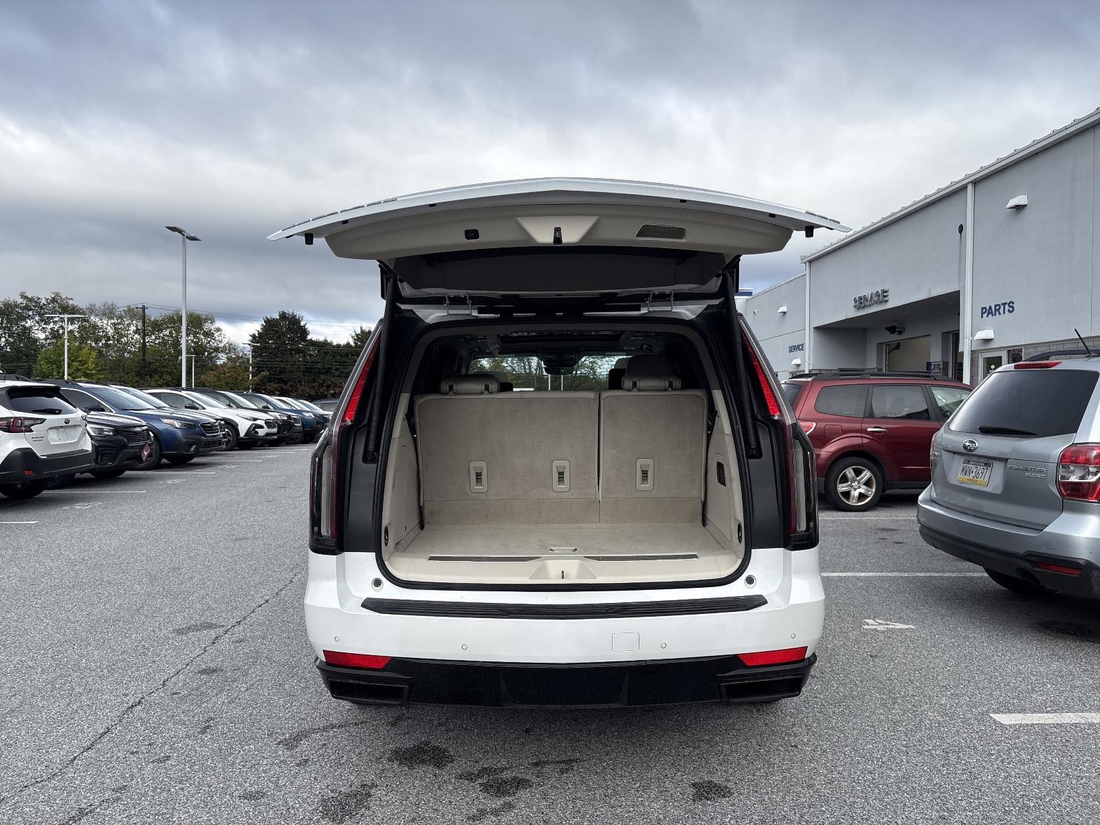 2023 Cadillac Escalade 4WD Sport Platinum