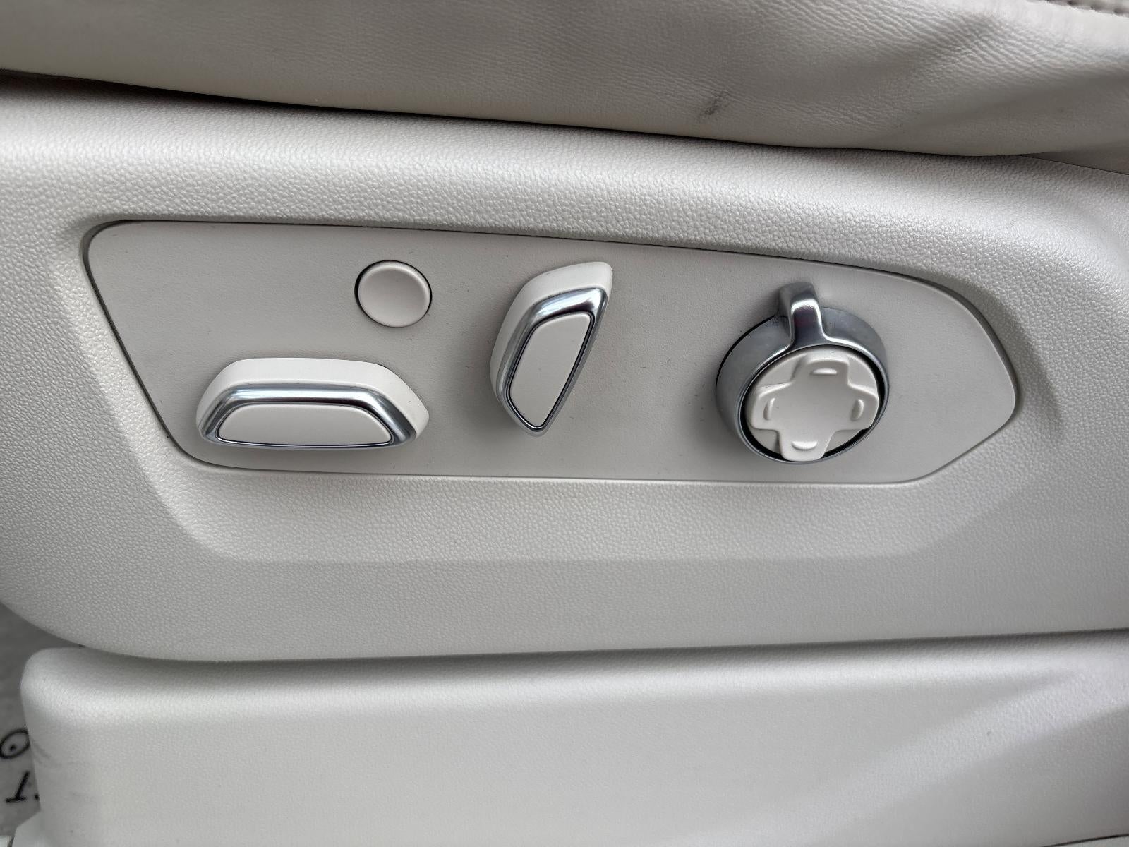 2023 Cadillac Escalade 4WD Sport Platinum