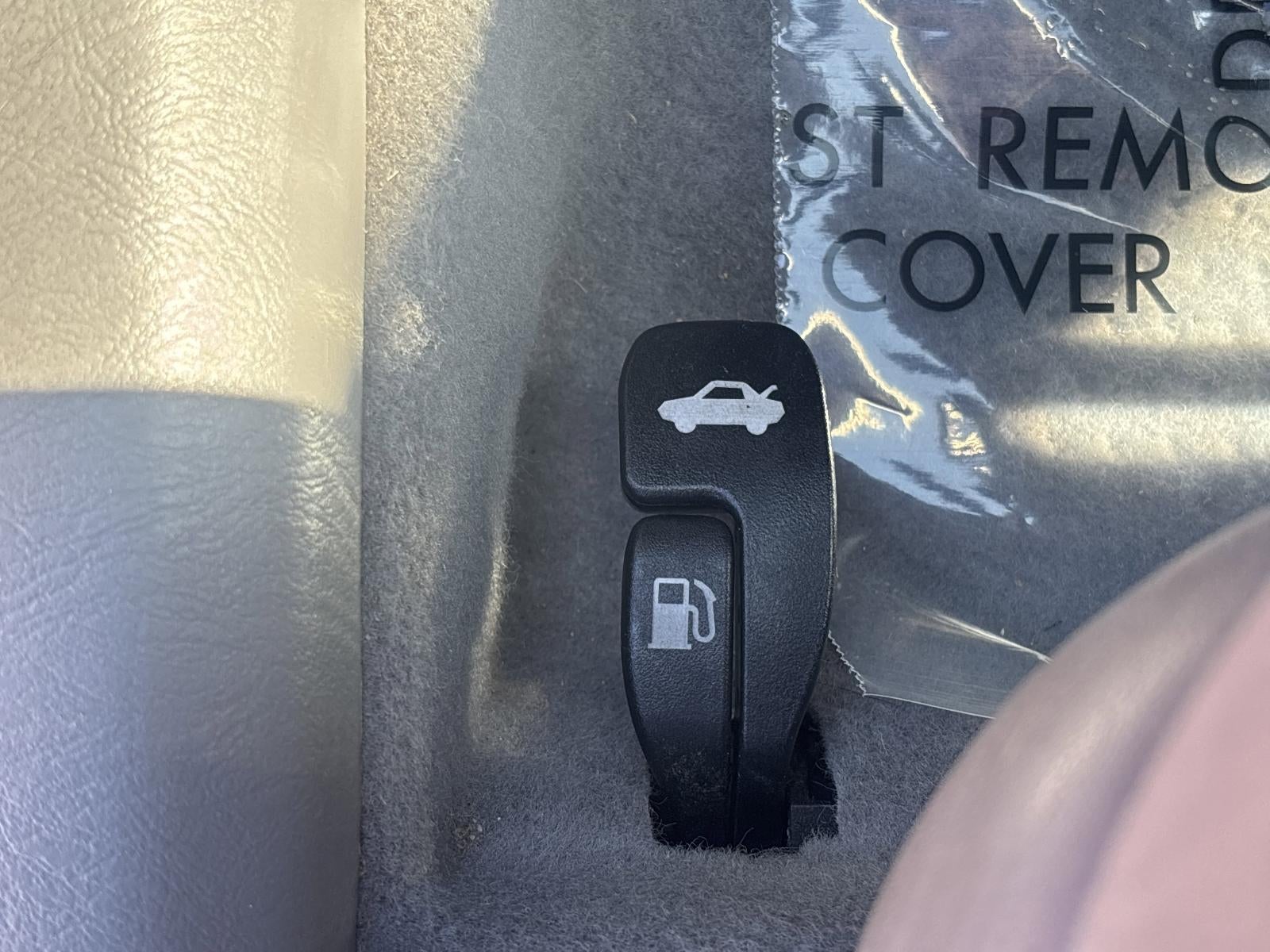 2005 Toyota Corolla LE